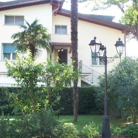 La Dependance By Casa Bianca Hotel Lido di Jesolo Exterior photo