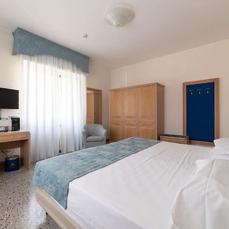 La Dependance By Casa Bianca Hotel Lido di Jesolo Exterior photo