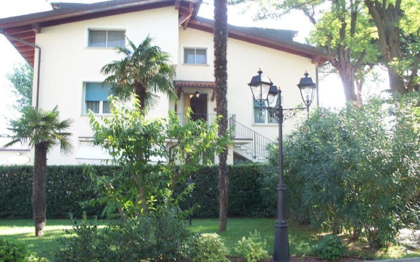 La Dependance By Casa Bianca Hotel Lido di Jesolo Exterior photo