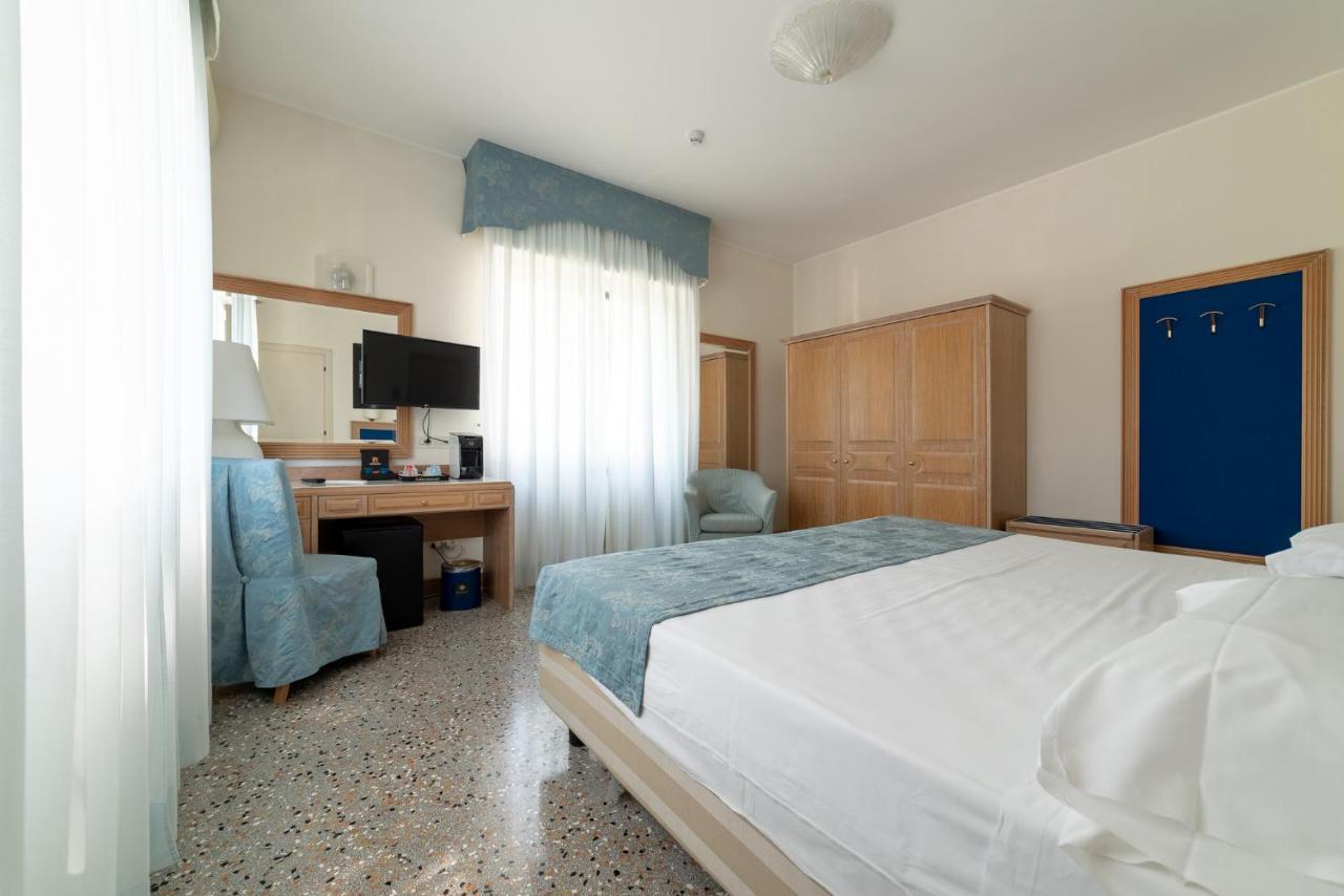 La Dependance By Casa Bianca Hotel Lido di Jesolo Exterior photo